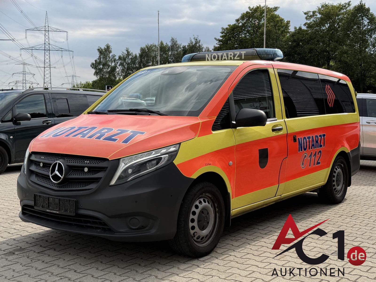 MB Vito Tourer 116 CDI So. KFZ Notarzteinsatzfahrzeug 4MATIC